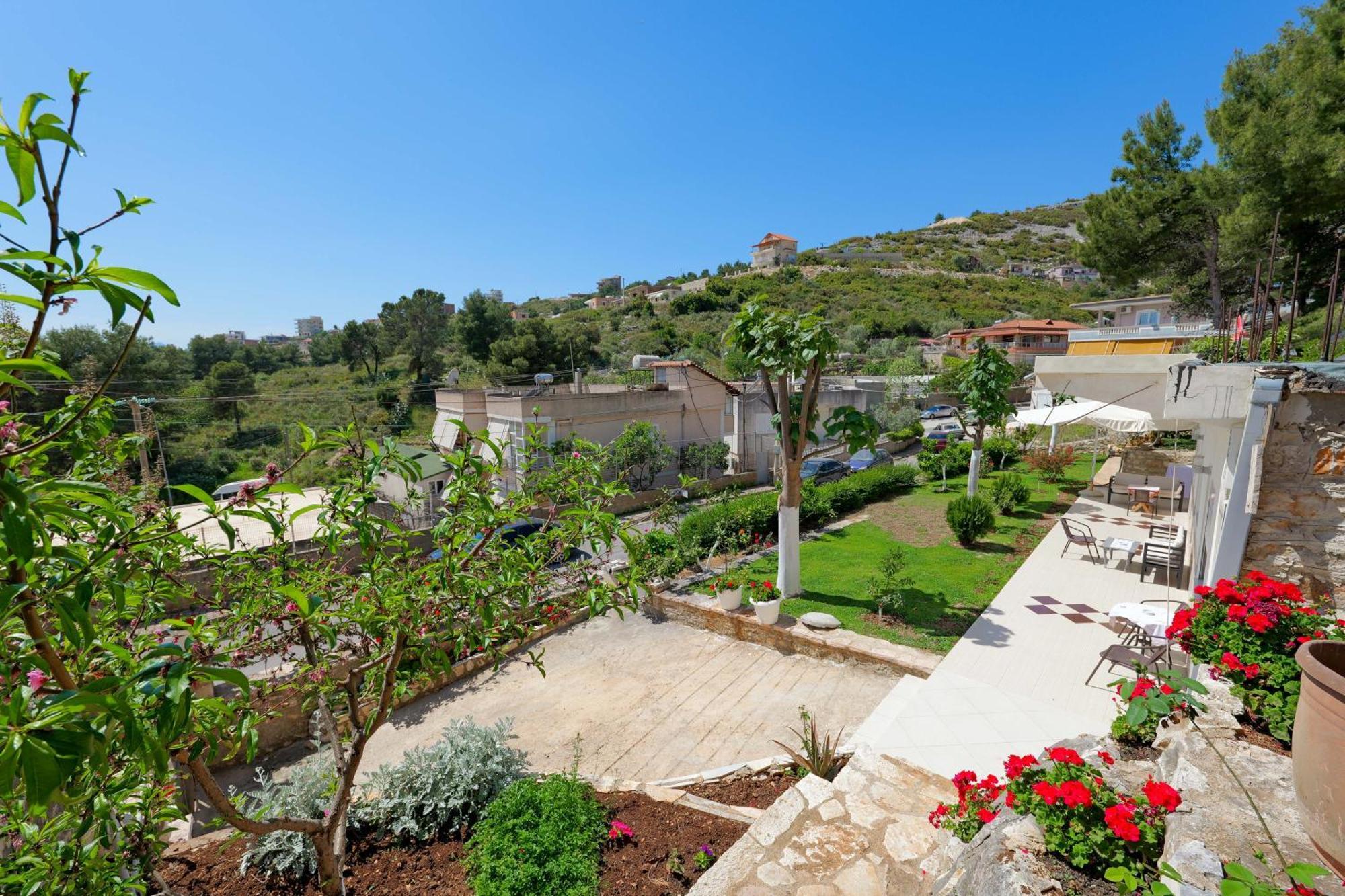 Flower Vila Sarande Ngoại thất bức ảnh
